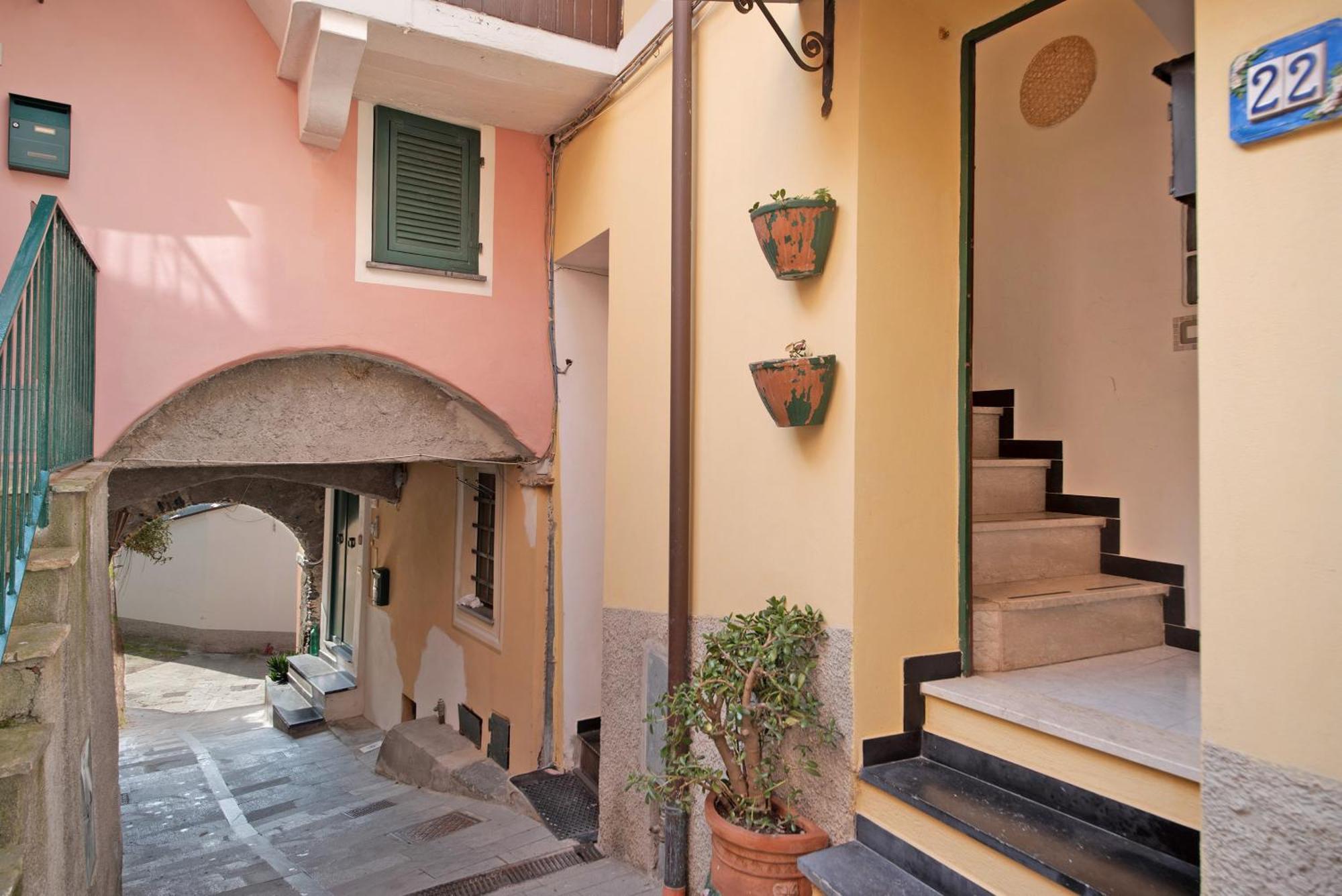 Апартаменты Vignana Con Terrazzo Леванто Экстерьер фото